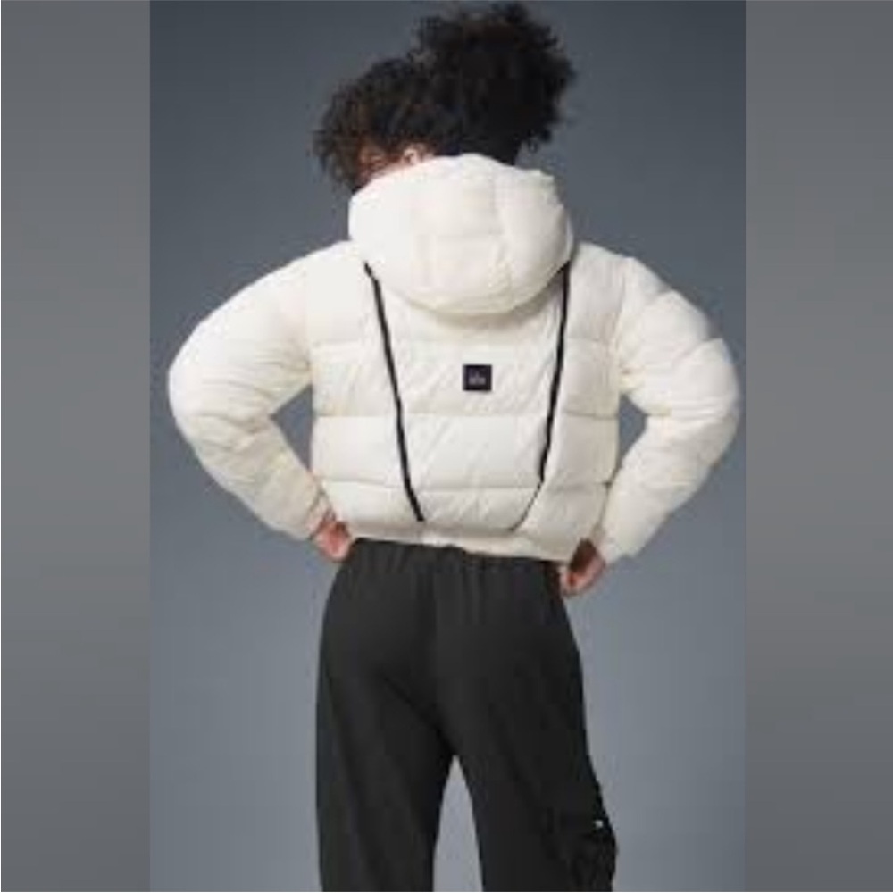 Alo Yoga Aspen Love Puffer Jacket Full Zip Hood Pockets White Black Trendy Sz S